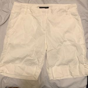 theory white linen capri shorts